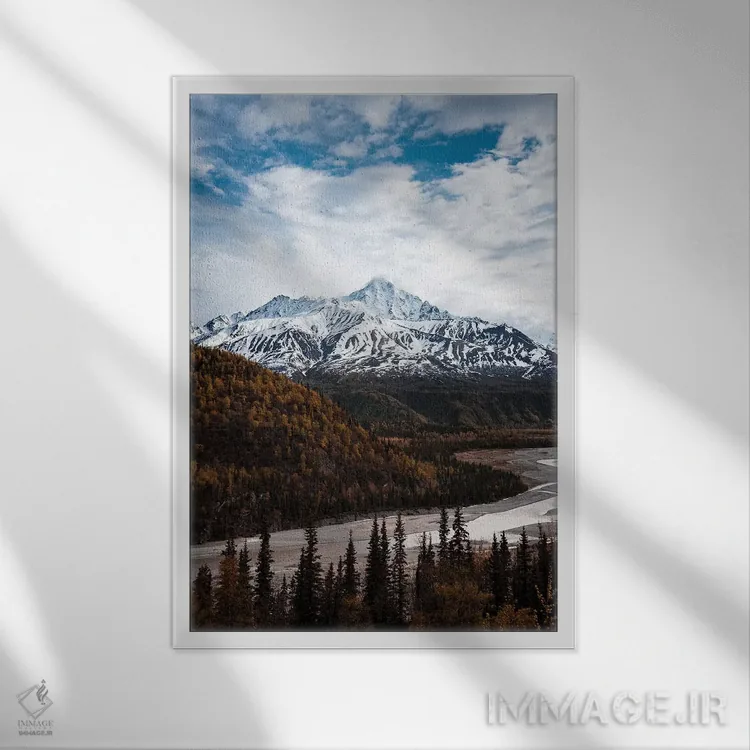 تابلو دکوراتیو پاییز آلاسکا اثر لوکاس مور - نمای قابدار سفید