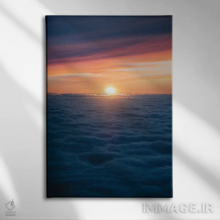 تابلو دکوراتیو در افق اثر لوکاس مور - نمای روبهرو روی دیوار