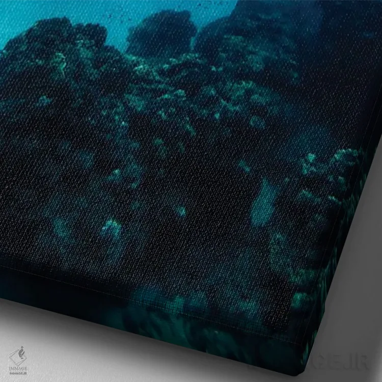 تابلو دکوراتیو دریای آبی عمیق اثر لوکاس مور - نمای نزدیک بافت بوم