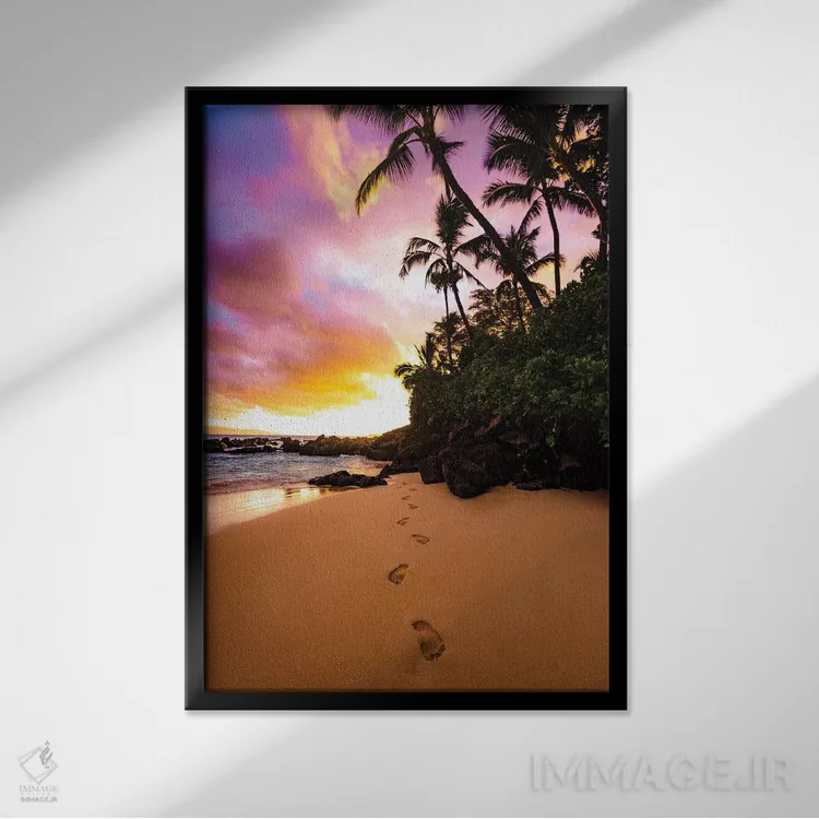 تابلو دکوراتیو ردپا روی شن اثر لوکاس مور - نمای قابدار مشکی