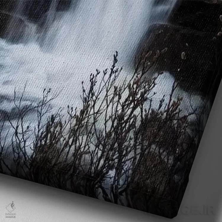 تابلو دکوراتیو آبشار راه شیری اثر لوکاس مور - نمای نزدیک بافت بوم