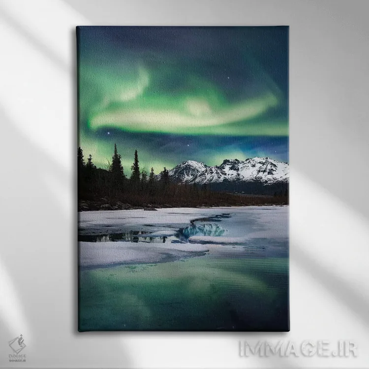 تابلو دکوراتیو منظره شفق قطبی اثر لوکاس مور - نمای روبهرو روی دیوار