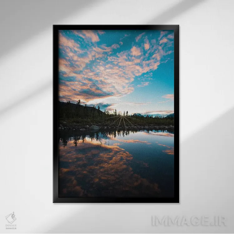 تابلو دکوراتیو انعکاس غروب اثر لوکاس مور - نمای قابدار مشکی