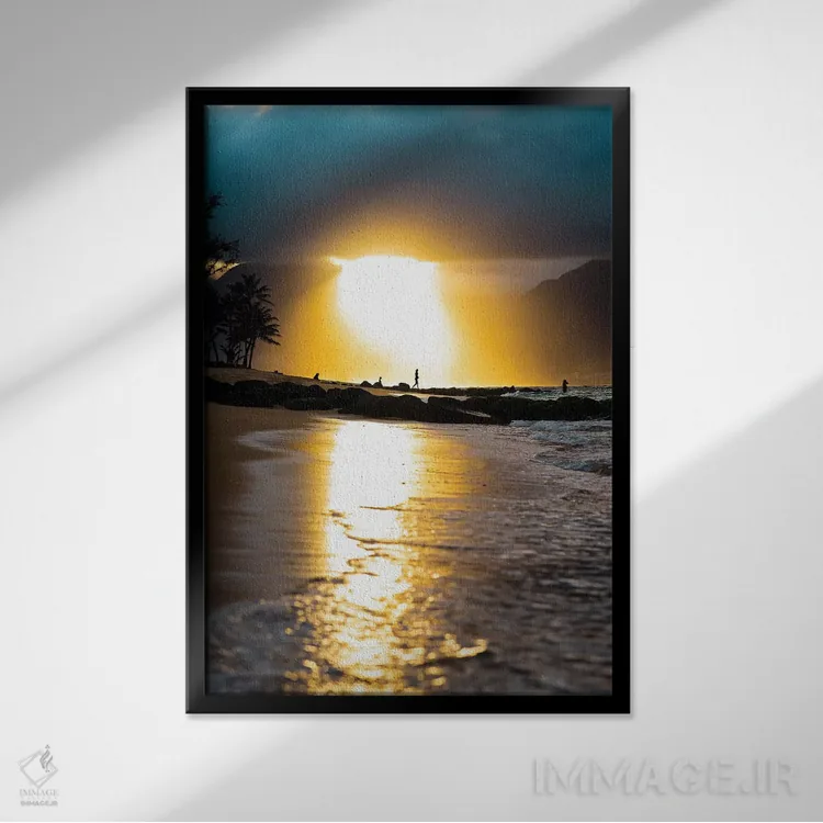 تابلو دکوراتیو غروب گرمسیری اثر لوکاس مور - نمای قابدار مشکی