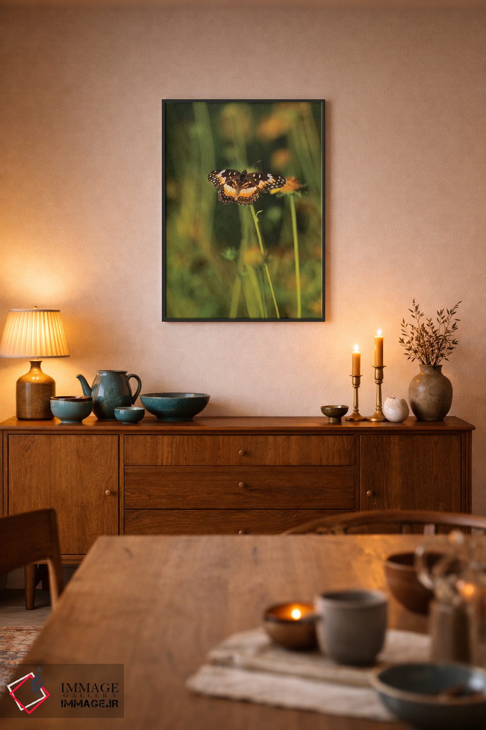 تابلو دکوراتیو پروانه بوردر پچ نشسته روی گل اثر لری دیتو - D6B