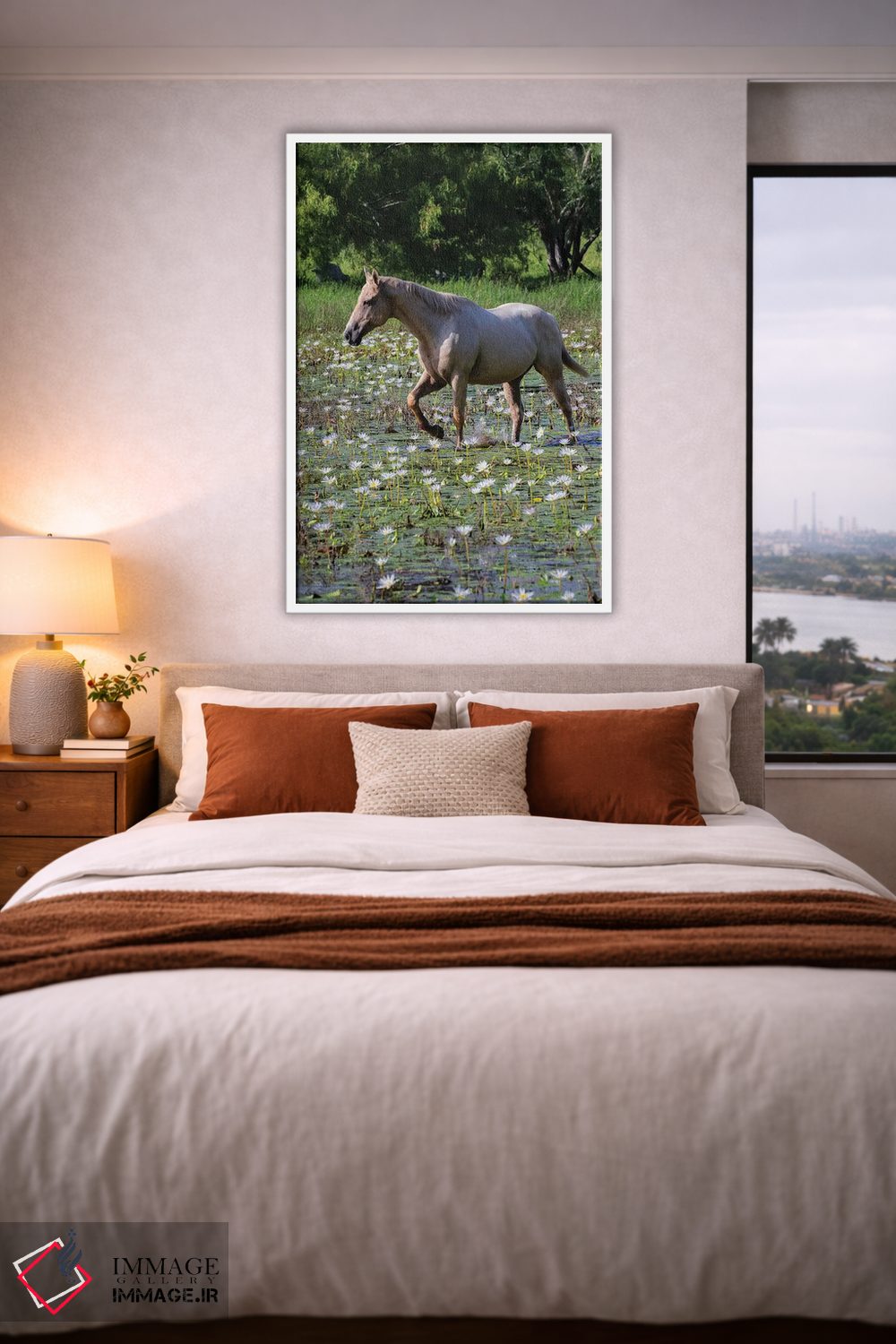 تابلو دکوراتیو اسب در حال قدم زدن در برکه کم عمق اثر لری دیتو - D4W