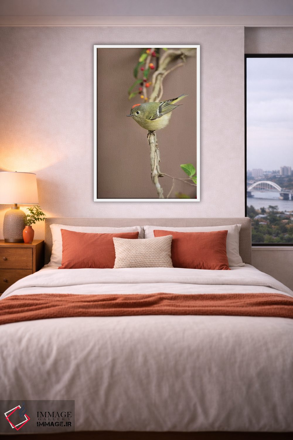 تابلو دکوراتیو کینگلت تاج سرخ نشسته اثر لری دیتو - D3W