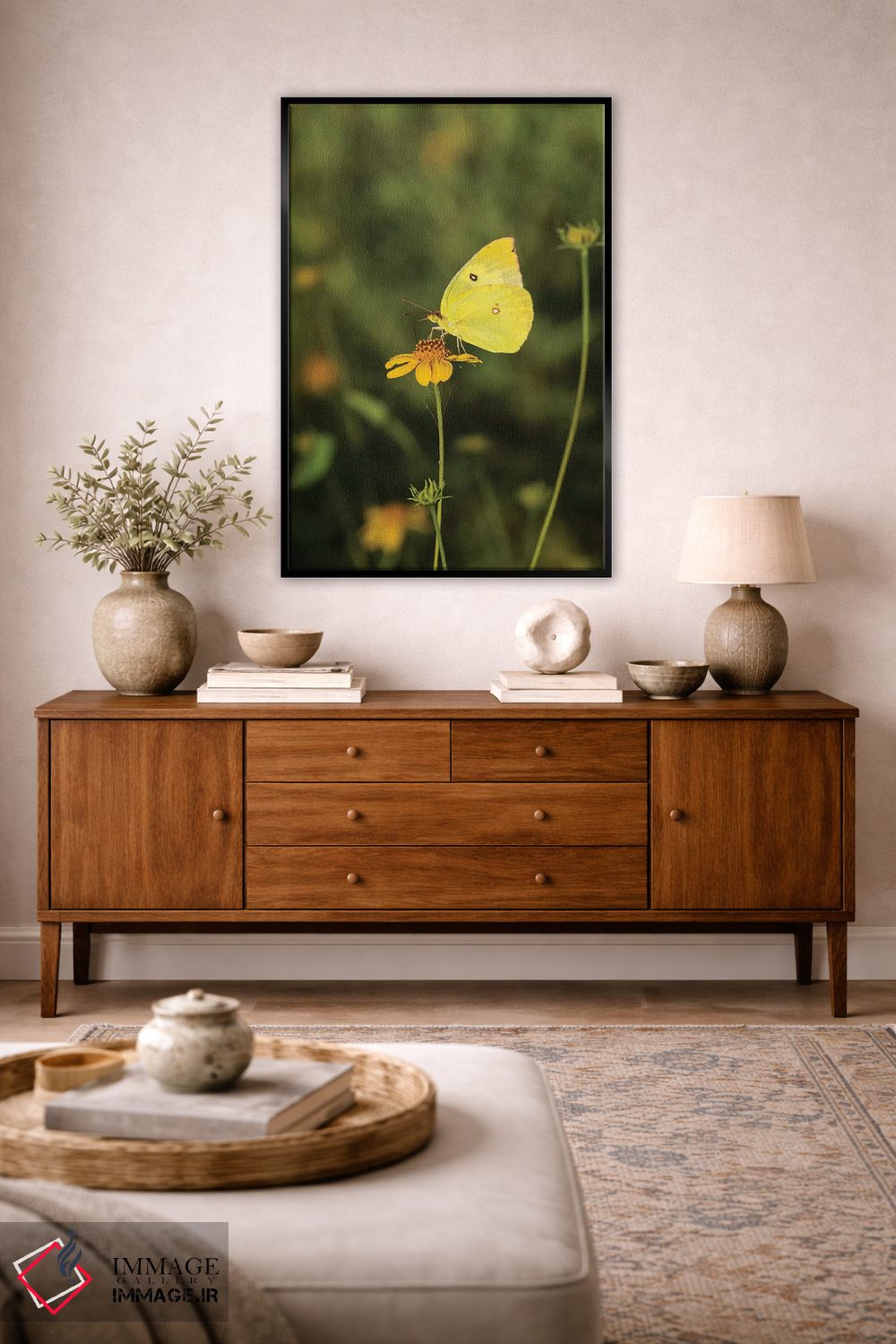 تابلو دکوراتیو پروانه داگ فیس جنوبی در حال تغذیه اثر لری دیتو - D4B