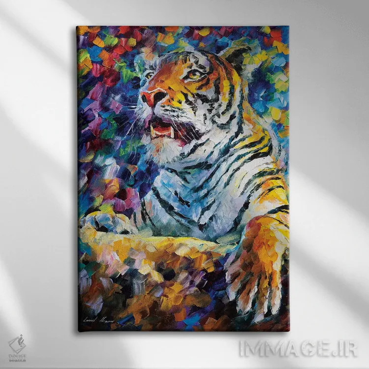تابلو دکوراتیو ببر خشمگین اثر لئونید آفرموف - نمای روبهرو روی دیوار