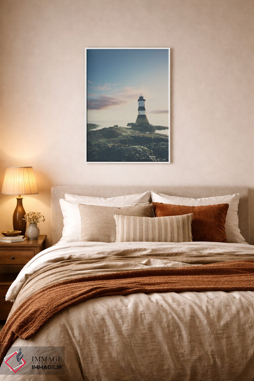 تابلو دکوراتیو فانوس دریایی پنروز هنگام طلوع آفتاب اثر لورا ایوانز - D5W