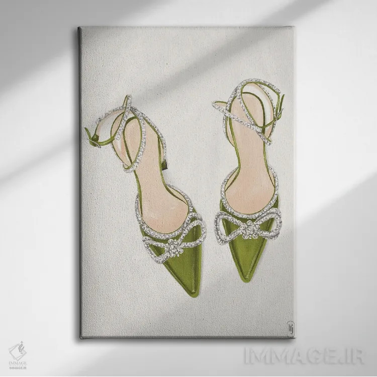 تابلو دکوراتیو کفش پاشنه بلند سبز درخشان اثر لا فم ژوژو - نمای روبهرو روی دیوار
