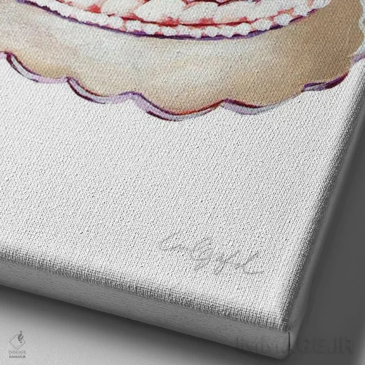 تابلو دکوراتیو کیک طلایی با گیلاس اثر لورل گرینفیلد - نمای نزدیک بافت بوم