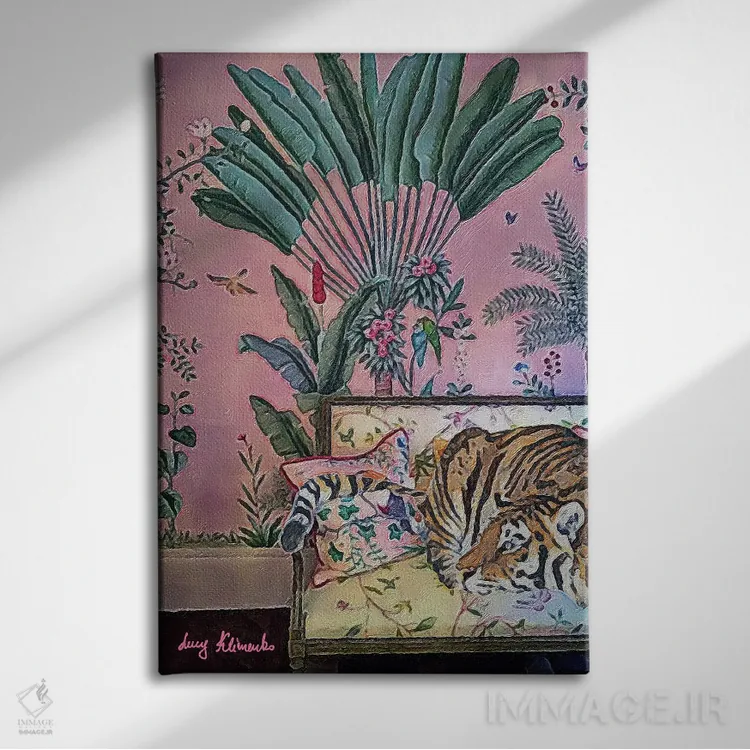 تابلو دکوراتیو خیال پردازی اثر لوسی کلیمنکو - نمای روبهرو روی دیوار