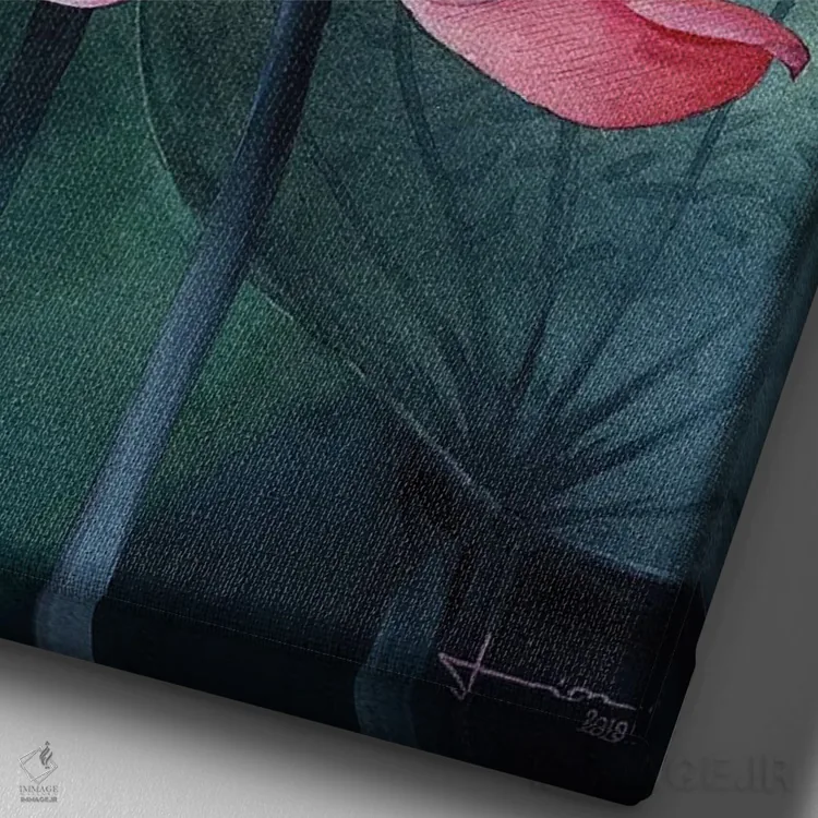 تابلو دکوراتیو نیلوفر آبی ۱ اثر لیام کوموات - نمای نزدیک بافت بوم