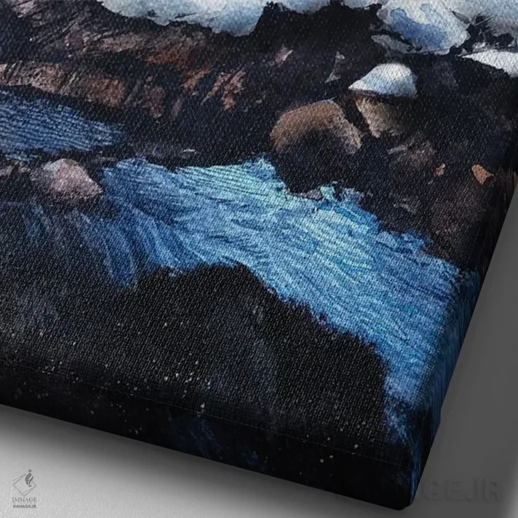 تابلو دکوراتیو خانه قرمز اثر لیام کوموات - نمای نزدیک بافت بوم