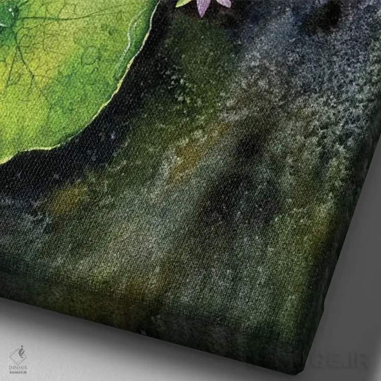 تابلو دکوراتیو برگ نیلوفر و گل ها اثر لیام کوموات - نمای نزدیک بافت بوم