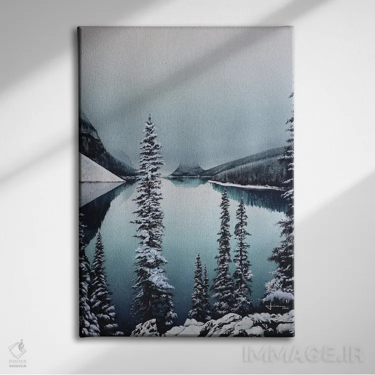 تابلو دکوراتیو دریاچه زمستانی اثر لیام کوموات - نمای روبهرو روی دیوار