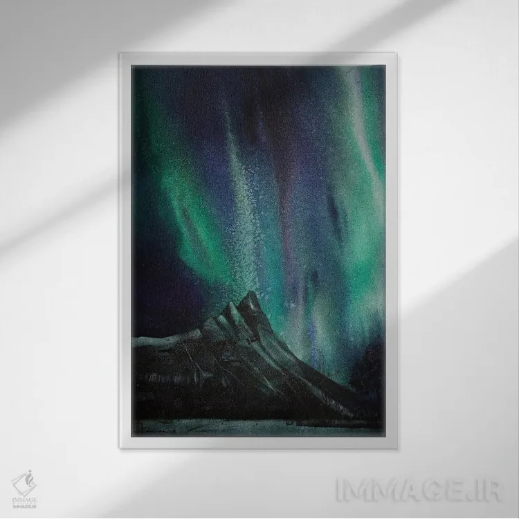 تابلو دکوراتیو شفق شمالی اثر لیام کوموات - نمای قابدار سفید