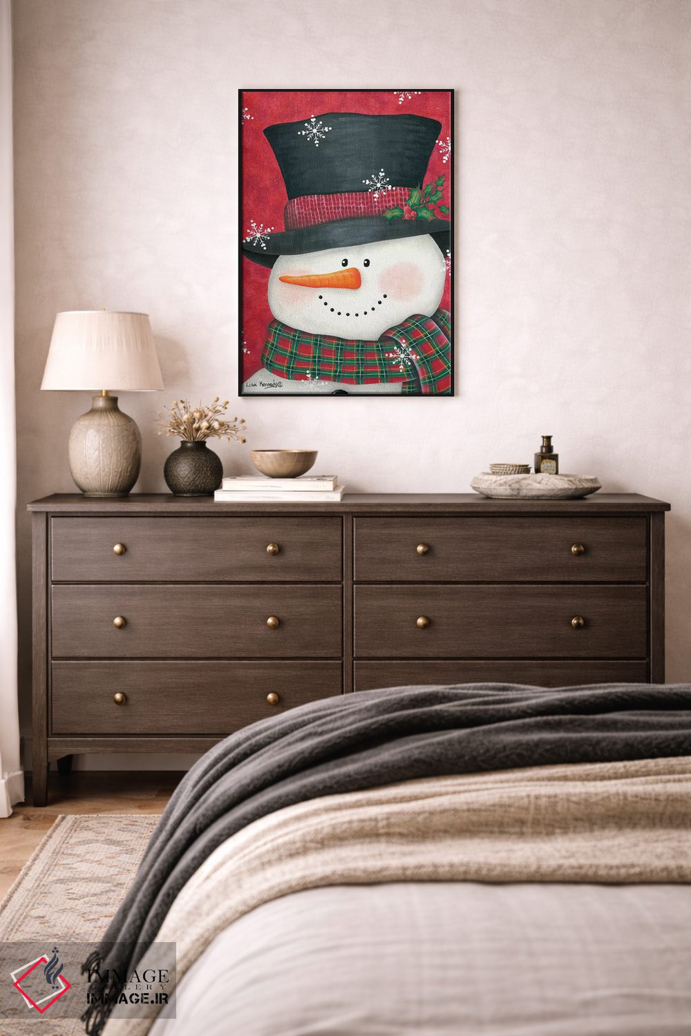تابلو دکوراتیو آدم برفی با برگ خاس و شطرنجی قرمز اثر لیزا کندی - D3B