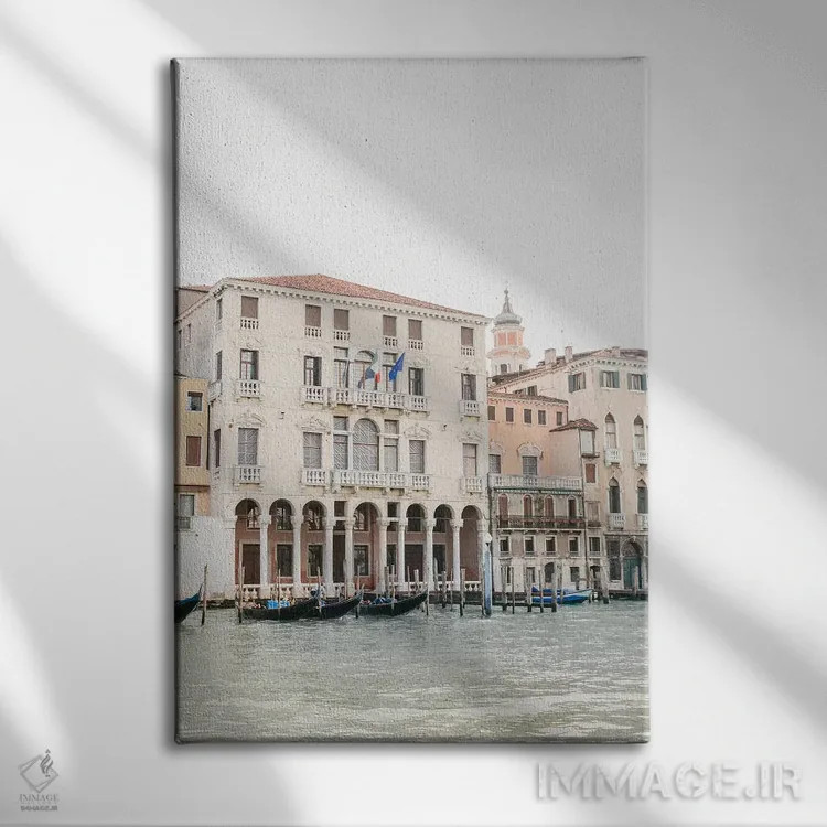 تابلو دکوراتیو Venice, Italy,کانال ونیز شماره ۲، ونیز، ایتالیا اثر لاولی لیتل هوم کو - نمای روبهرو روی دیوار