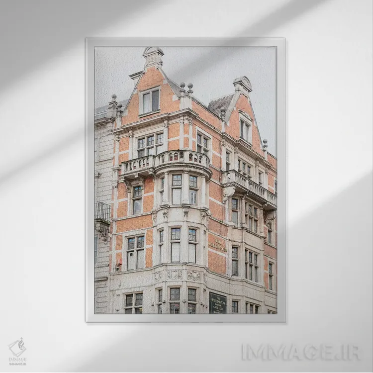 تابلو دکوراتیو London, England,گوشه ساختمان، لندن، انگلستان اثر لاولی لیتل هوم کو - نمای قابدار سفید