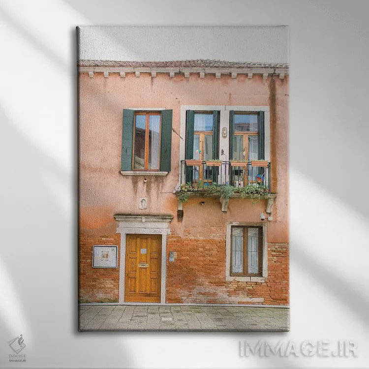 تابلو دکوراتیو Venice, Italy,ساختمان پاستلی، ونیز، ایتالیا اثر لاولی لیتل هوم کو - نمای روبهرو روی دیوار