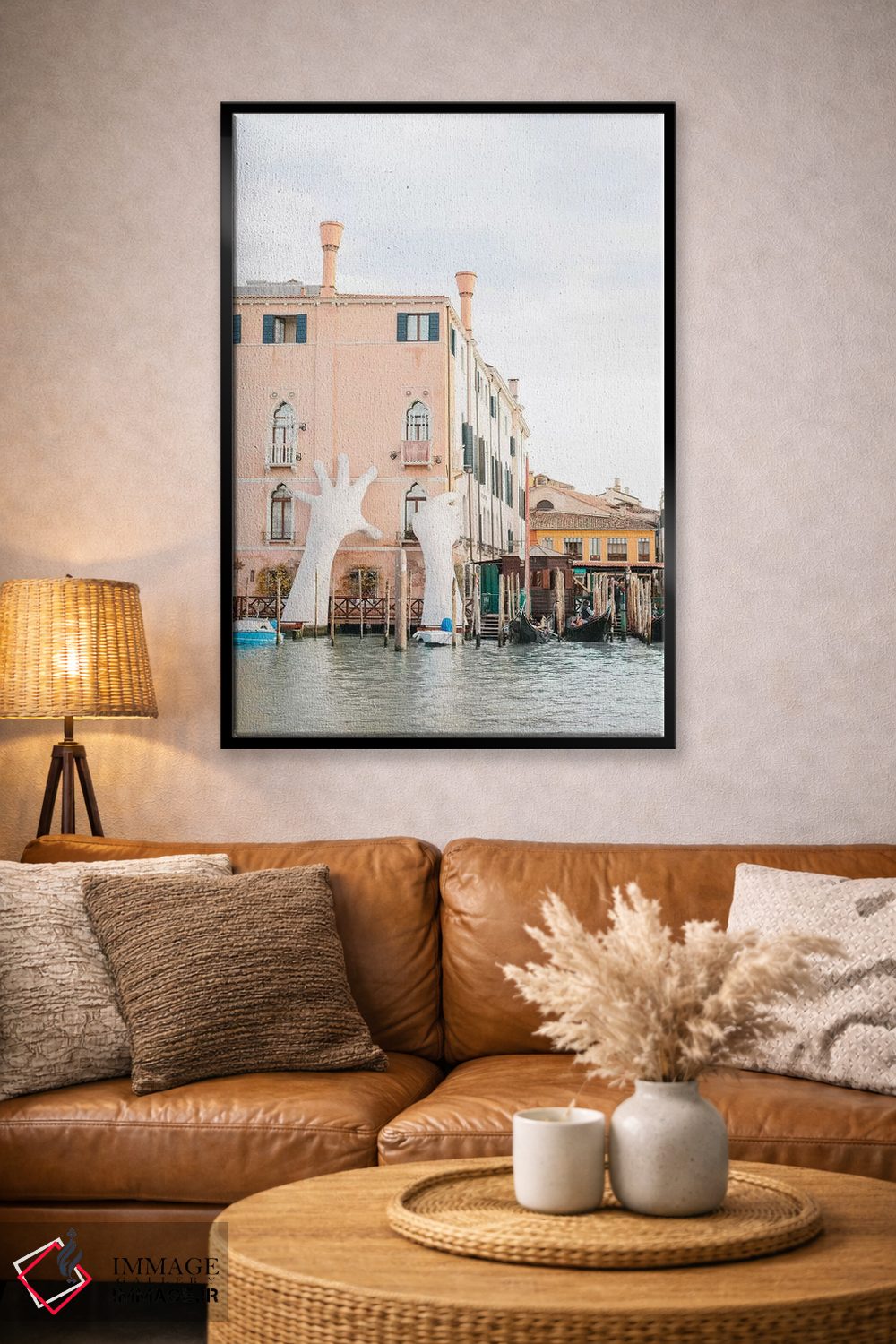 تابلو دکوراتیو Venice, Italy,دست ها روی ساختمان، ونیز، ایتالیا اثر لاولی لیتل هوم کو - D5B