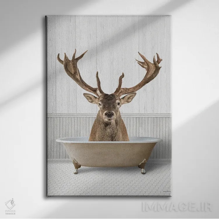 تابلو دکوراتیو گوزن زمان حمام اثر لترد اند لایند - نمای روبهرو روی دیوار