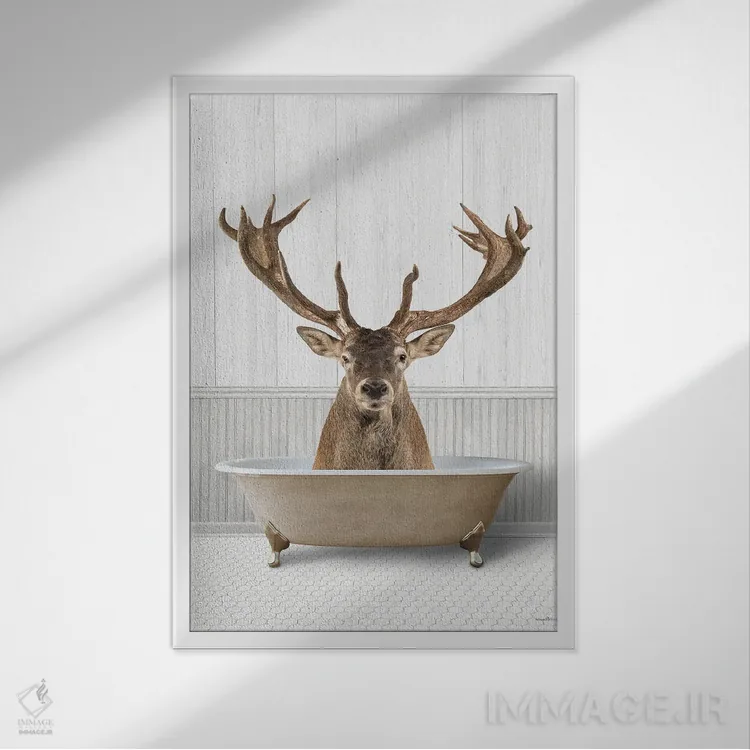 تابلو دکوراتیو گوزن زمان حمام اثر لترد اند لایند - نمای قابدار سفید
