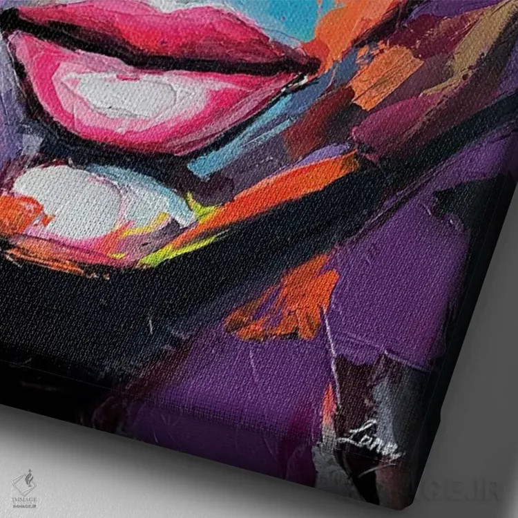 تابلو دکوراتیو نفس یخی اثر لانا فری - نمای نزدیک بافت بوم