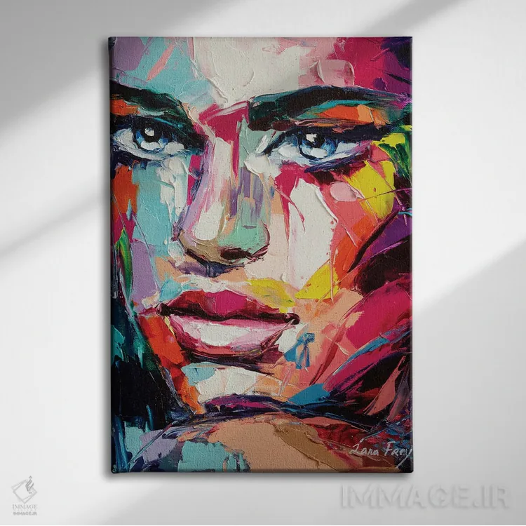 تابلو دکوراتیو باز کردن اثر لانا فری - نمای روبهرو روی دیوار