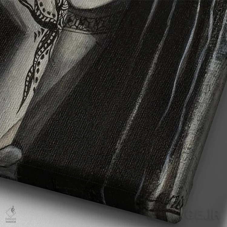 تابلو دکوراتیو بیشتر بگو اثر لانا فری - نمای نزدیک بافت بوم