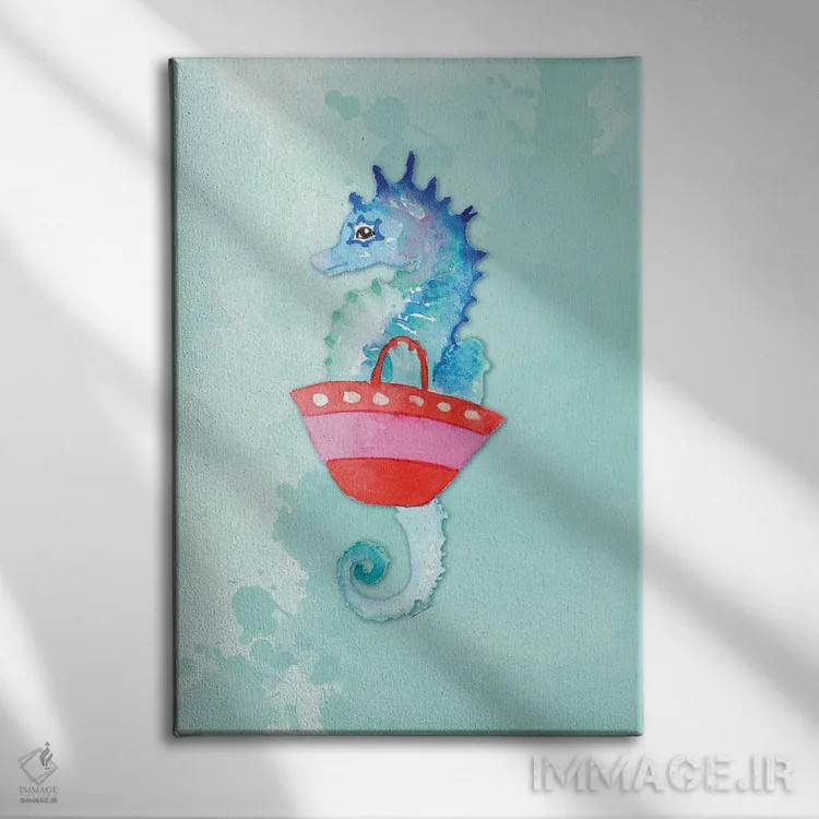 تابلو دکوراتیو "اسب دریایی با کیف روی آبرنگ " اثر لینی لورث - نمای روبهرو روی دیوار