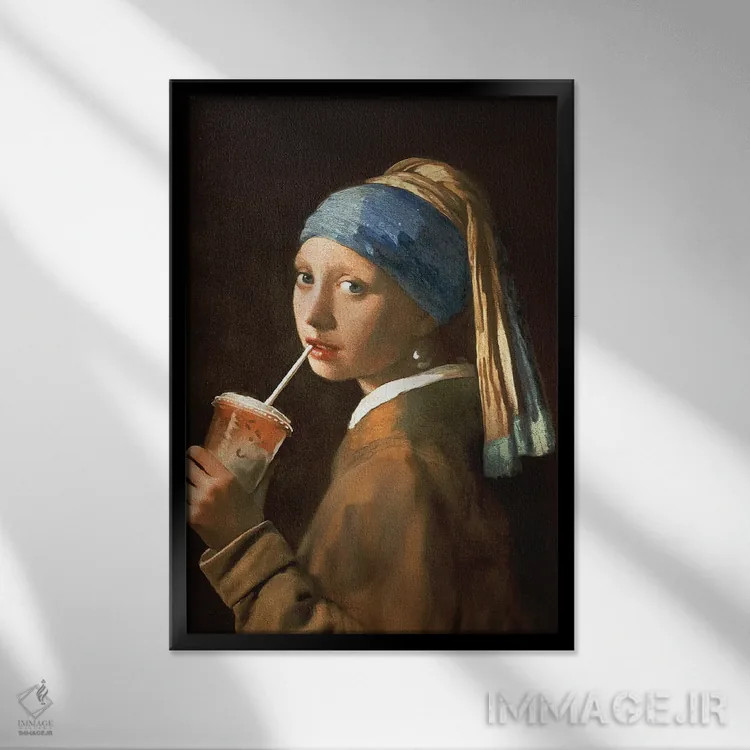 تابلو دکوراتیو "دختری با لاته یخ زده" اثر یوناس لوس - نمای قابدار مشکی