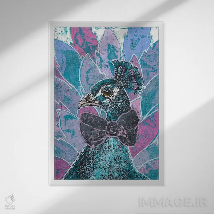 تابلو دکوراتیو "شکوه طاووس" اثر شارلین لومیس - نمای قابدار سفید