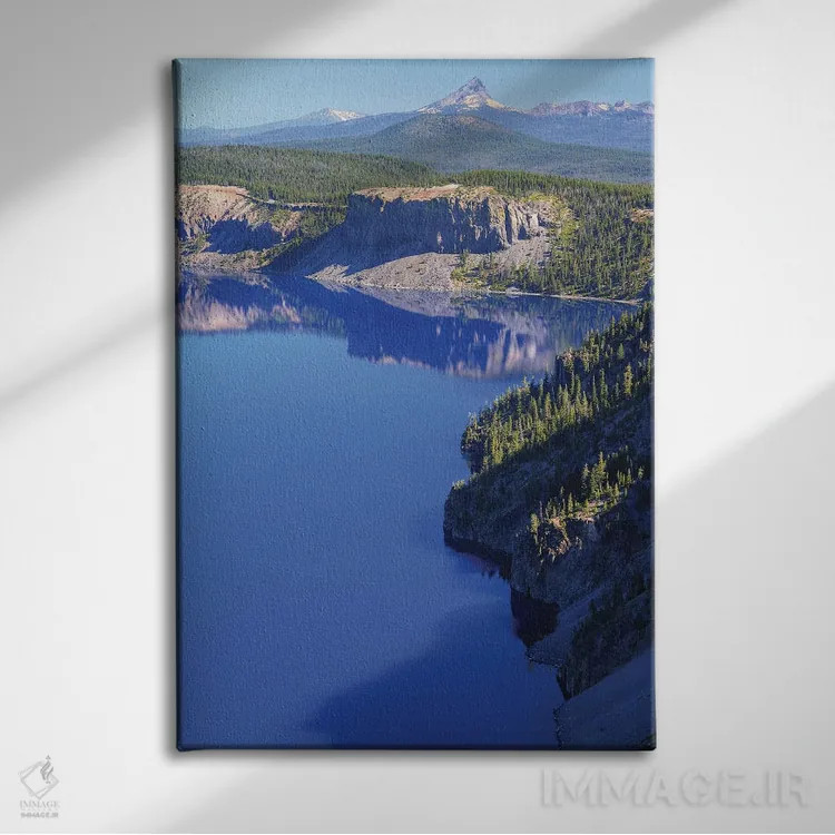 تابلو دکوراتیو لایه های دریاچه کرا تر اثر لوئیس راث - نمای روبهرو روی دیوار