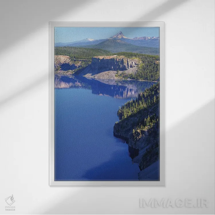 تابلو دکوراتیو لایه های دریاچه کرا تر اثر لوئیس راث - نمای قابدار سفید