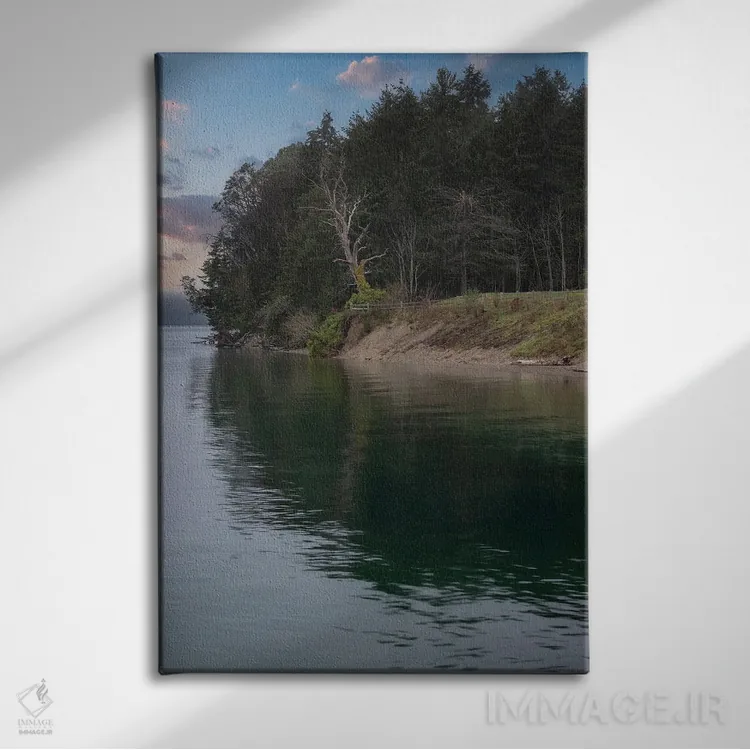 تابلو دکوراتیو ورطه سبز اثر لوئیس راث - نمای روبهرو روی دیوار