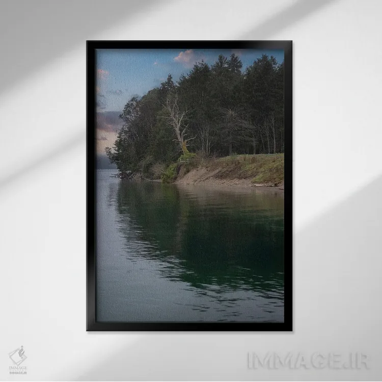 تابلو دکوراتیو ورطه سبز اثر لوئیس راث - نمای قابدار مشکی