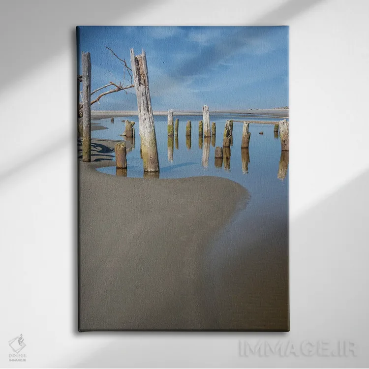 تابلو دکوراتیو خطوط دار اثر لوئیس راث - نمای روبهرو روی دیوار