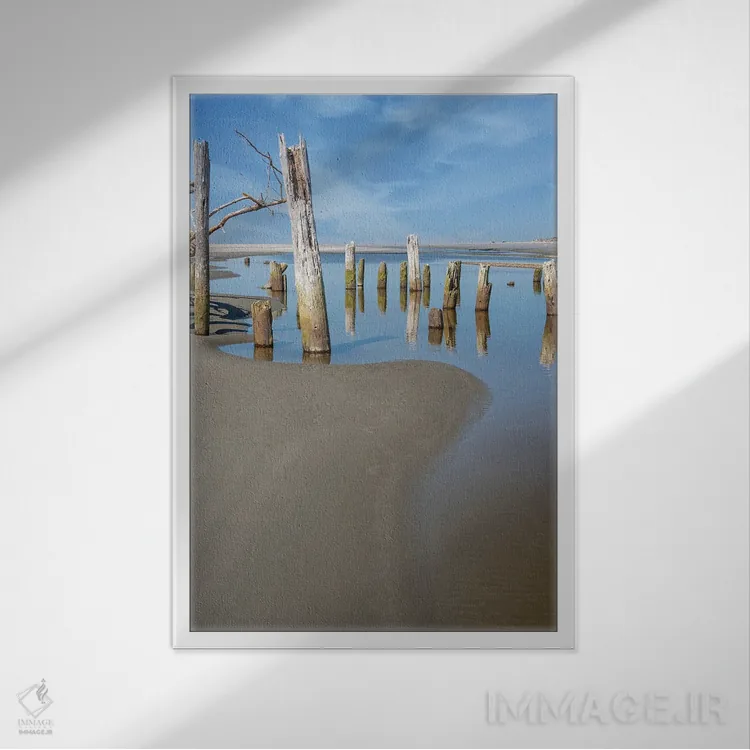 تابلو دکوراتیو خطوط دار اثر لوئیس راث - نمای قابدار سفید