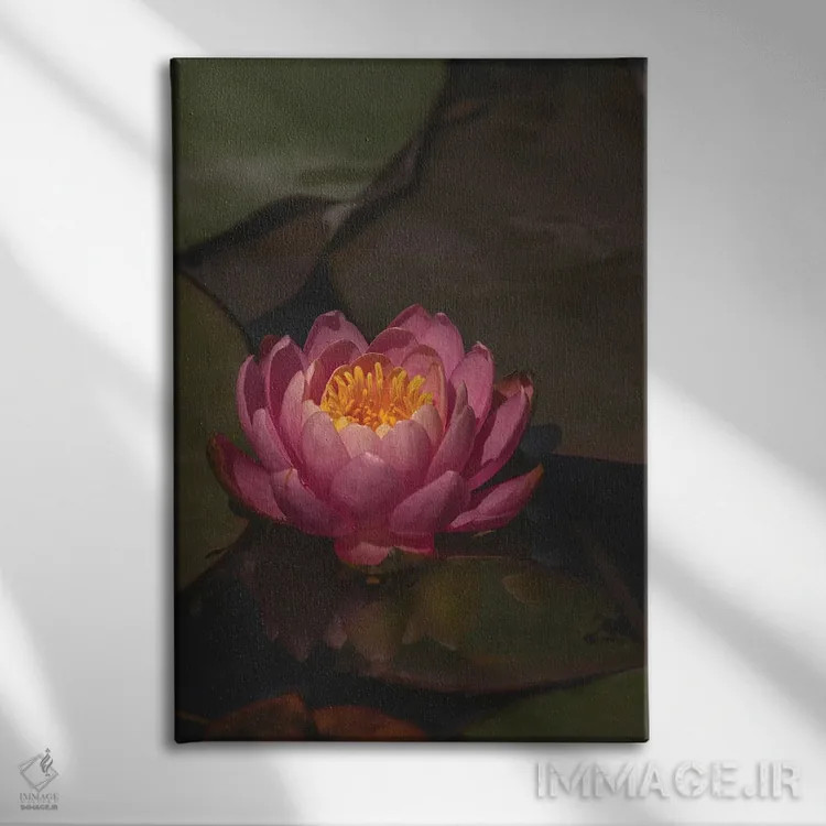 تابلو دکوراتیو نیلوفر آبی تنها اثر لوئیس راث - نمای روبهرو روی دیوار