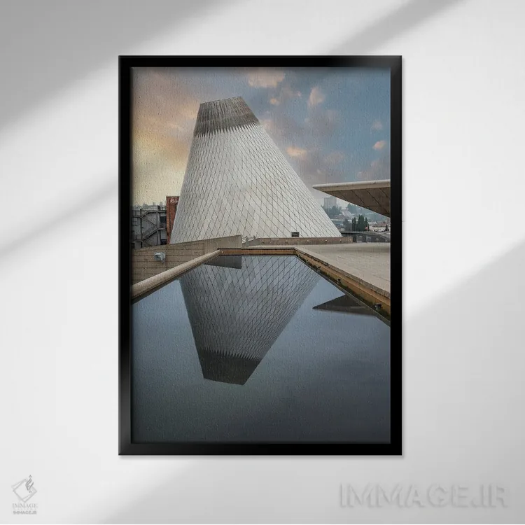 تابلو دکوراتیو گنبد اثر لوئیس راث - نمای قابدار مشکی