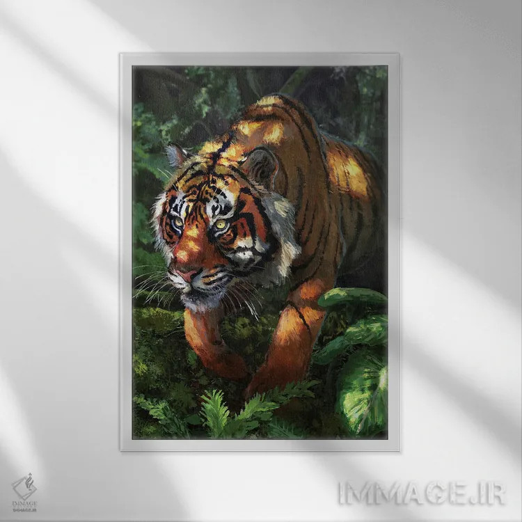 تابلو دکوراتیو ببر کمین کرده اثر لوییز گلبی - نمای قابدار سفید