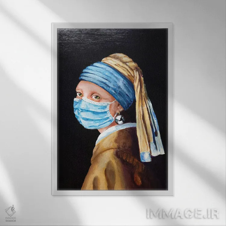 تابلو دکوراتیو دختر با گوشواره و ماسک شماره بیست و سه اثر لنا اسمیرنوا - نمای قابدار سفید