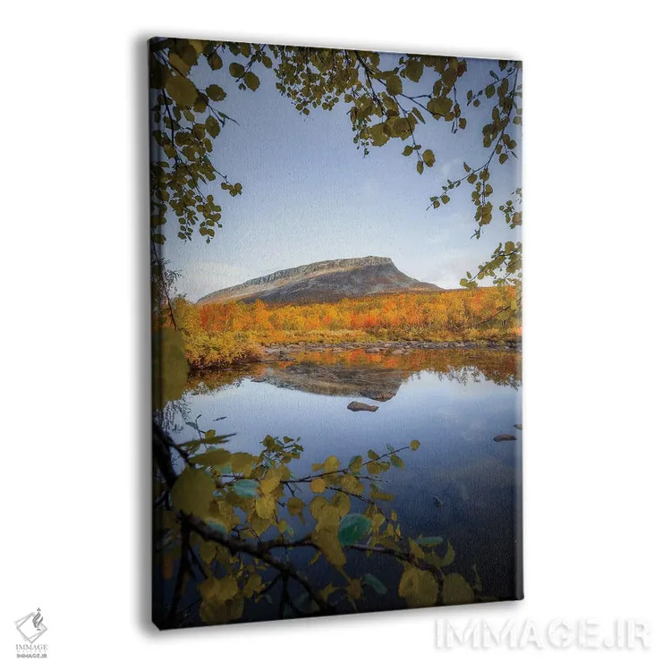 تابلو دکوراتیو کوه سائانا در پاییز اثر لاری لوهی - نمای پرسپکتیو محصول