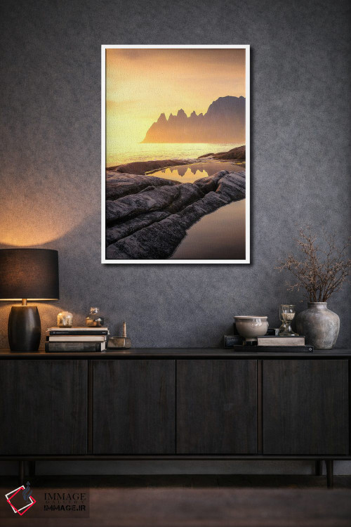 تابلو دکوراتیو خورشید نیمه شب در سنیا اثر لاری لوهی - D1W