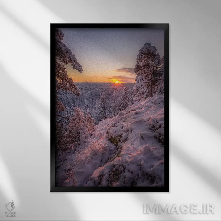 تابلو دکوراتیو صبح به خیر فنلاند اثر لاری لوهی - نمای قابدار مشکی