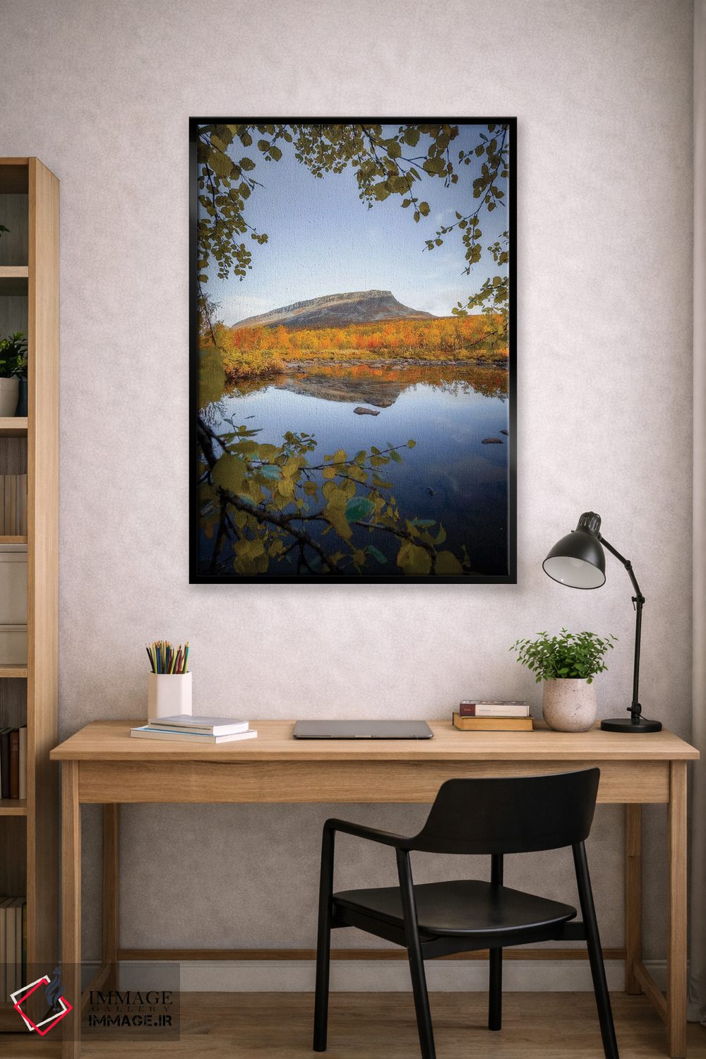 تابلو دکوراتیو کوه سائانا در پاییز اثر لاری لوهی - D1B