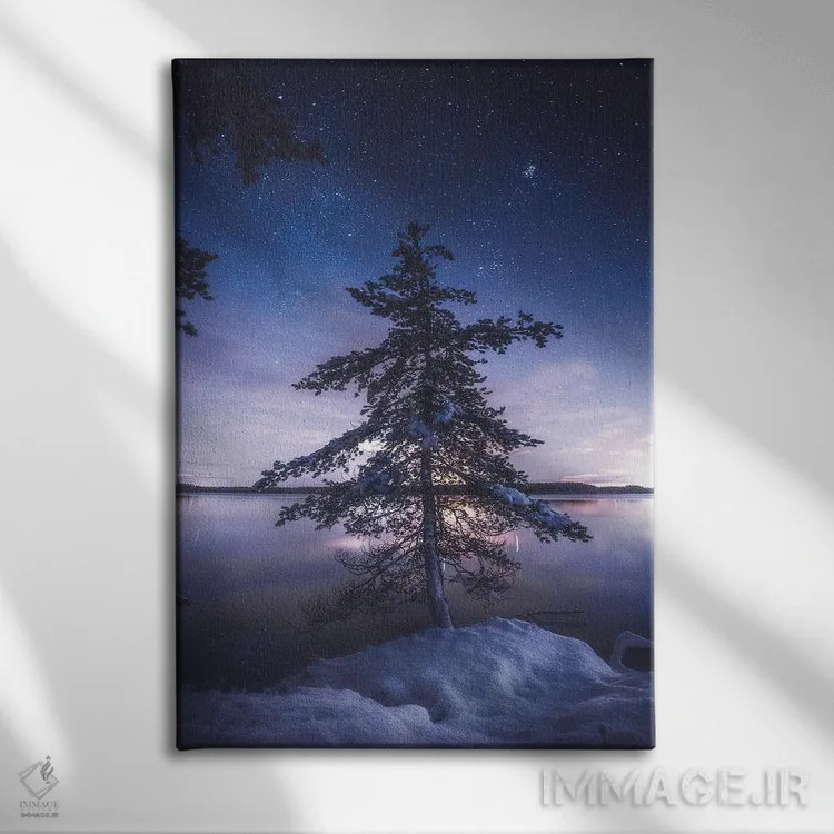 تابلو دکوراتیو اولین برف زیر ستارگان اثر لاری لوهی - نمای روبهرو روی دیوار